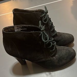 EUC White Mountain Sugarbabe heeled lace up black suede booties 3” stacked heels